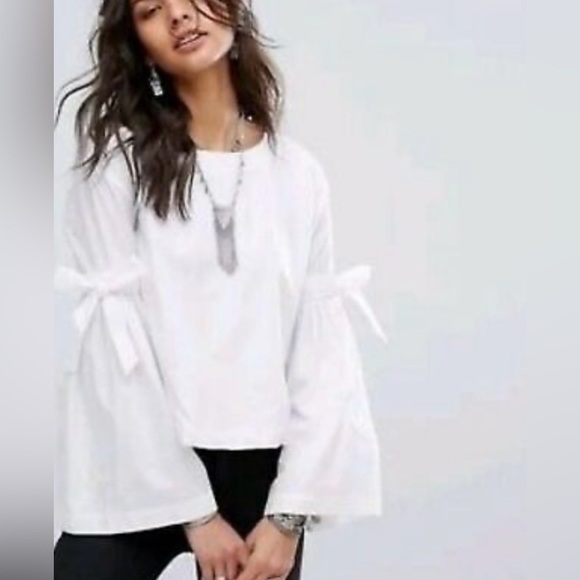 Free People|So obviously yours top, in crisp white•••Bell sleeves,bow details - Picture 3 of 16